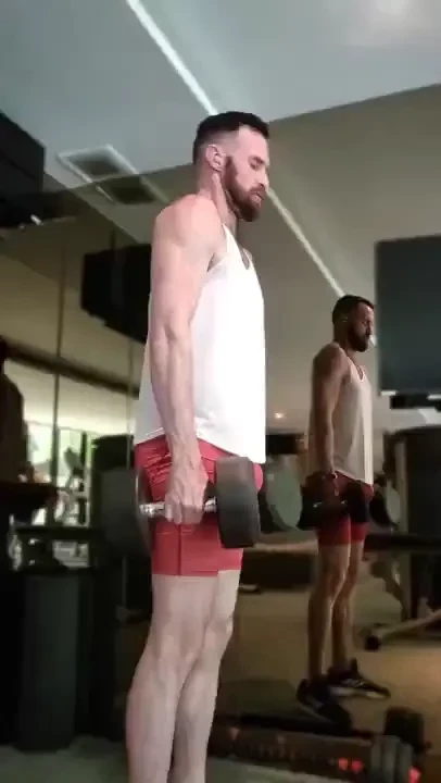 Trying to get big boulder shoulders legs n ass tomorrow am i showing part 3 
