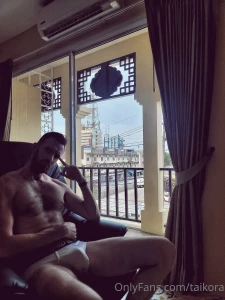 What kind of room service should i order