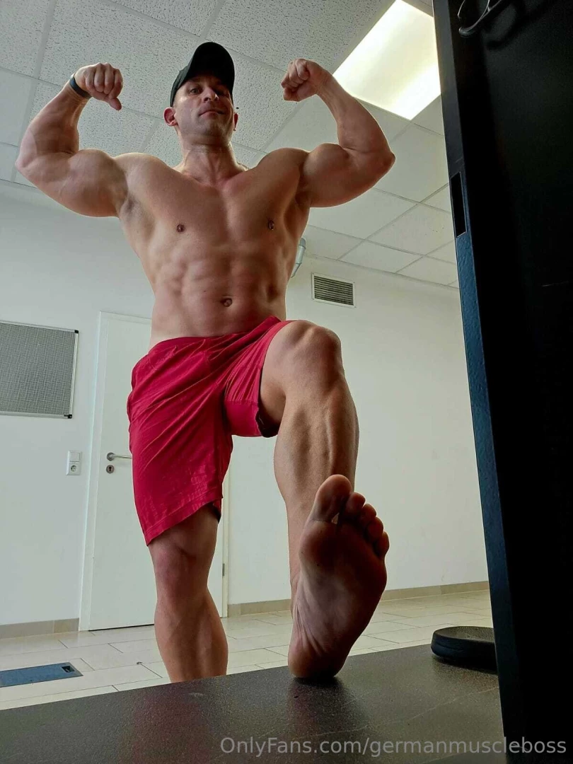 More red and more fucking muscle for you betas part 2 