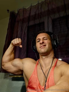 Red looks hot on me too part 1