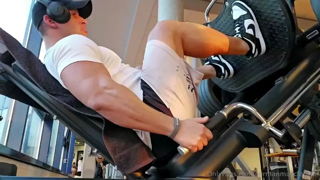 Showing you why the boss has such massive legs 