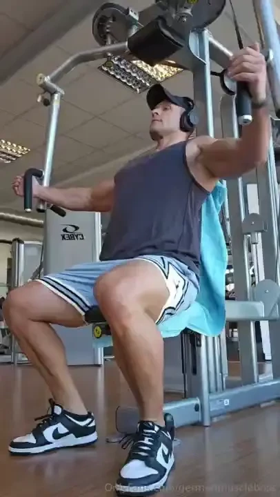 Boss ruling in the gym inferiors end 