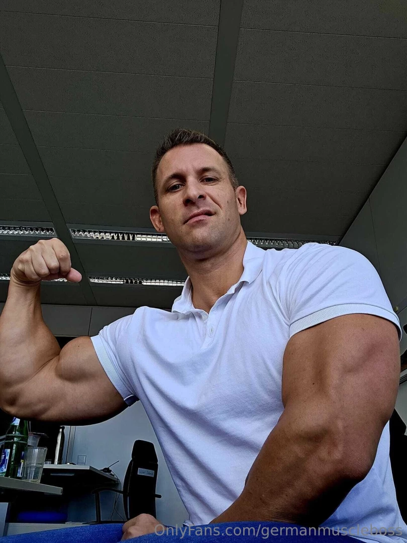 Office bo is flexxing for you losers part 1 