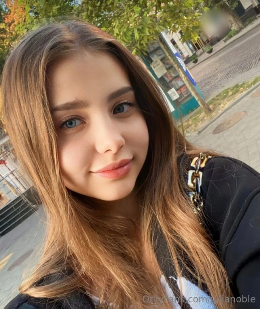 Daniella_sexy i am a very hot and athletic girl with a wet pussy part 347 