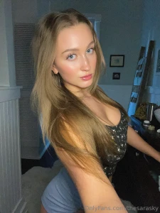 One look and your brain s already undressing me