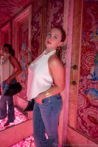 Who knew jeans could hug this good