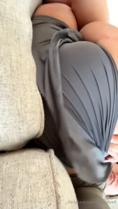 Come play with this big fat ass