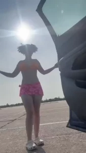 Would you be able to control yourself on a beach date w me part 2