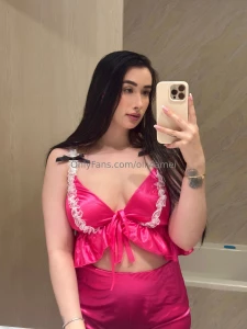 Do i look like a good girl for you sir