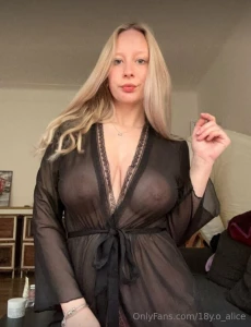 Always online sunnyjanee how sexy is my best friend sunnyjanee busty part 883