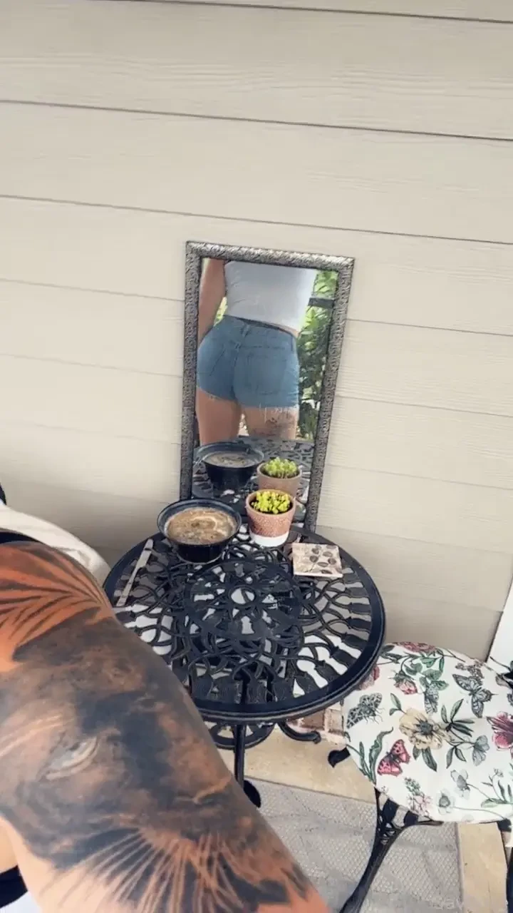 Good morning i m heading to the mall if u wanna sponser some new bras 