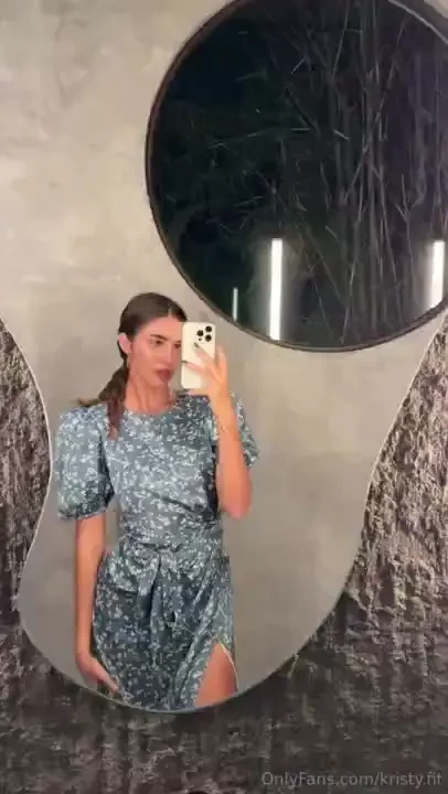 Hello world how do you like my feminine look for lunch and a stroll 