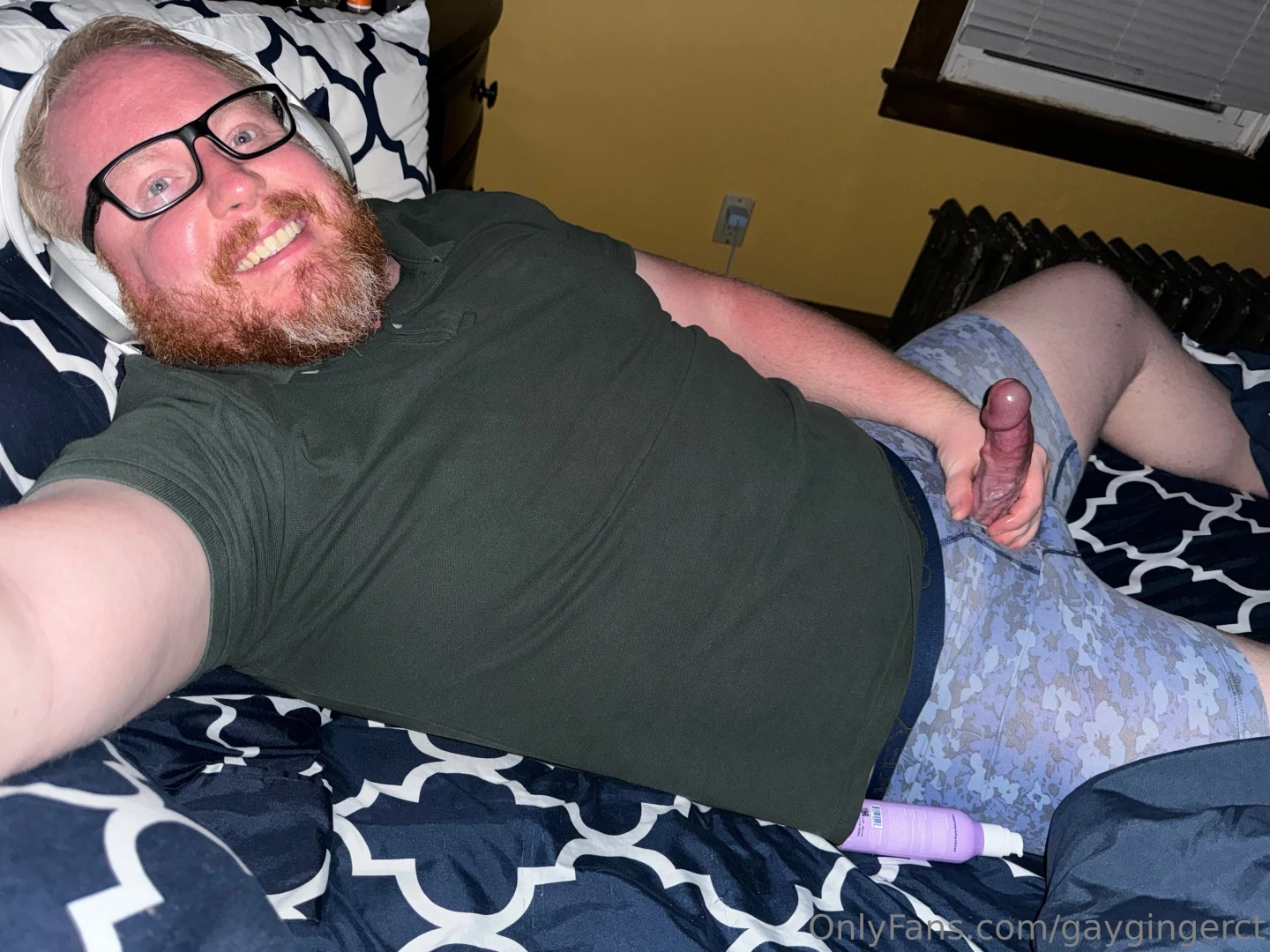 So hard and horny tonight 