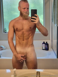 Out grabbing a few drinks and going live when i get back keep your part 1