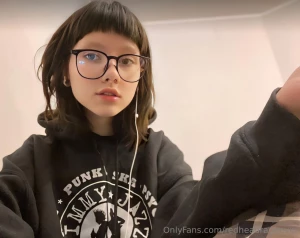 Your home girl byebblue1 she is waiting for you for a deep part 25