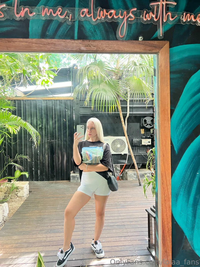 Walking sometimes helps to unload thoughts and stop to see situations 