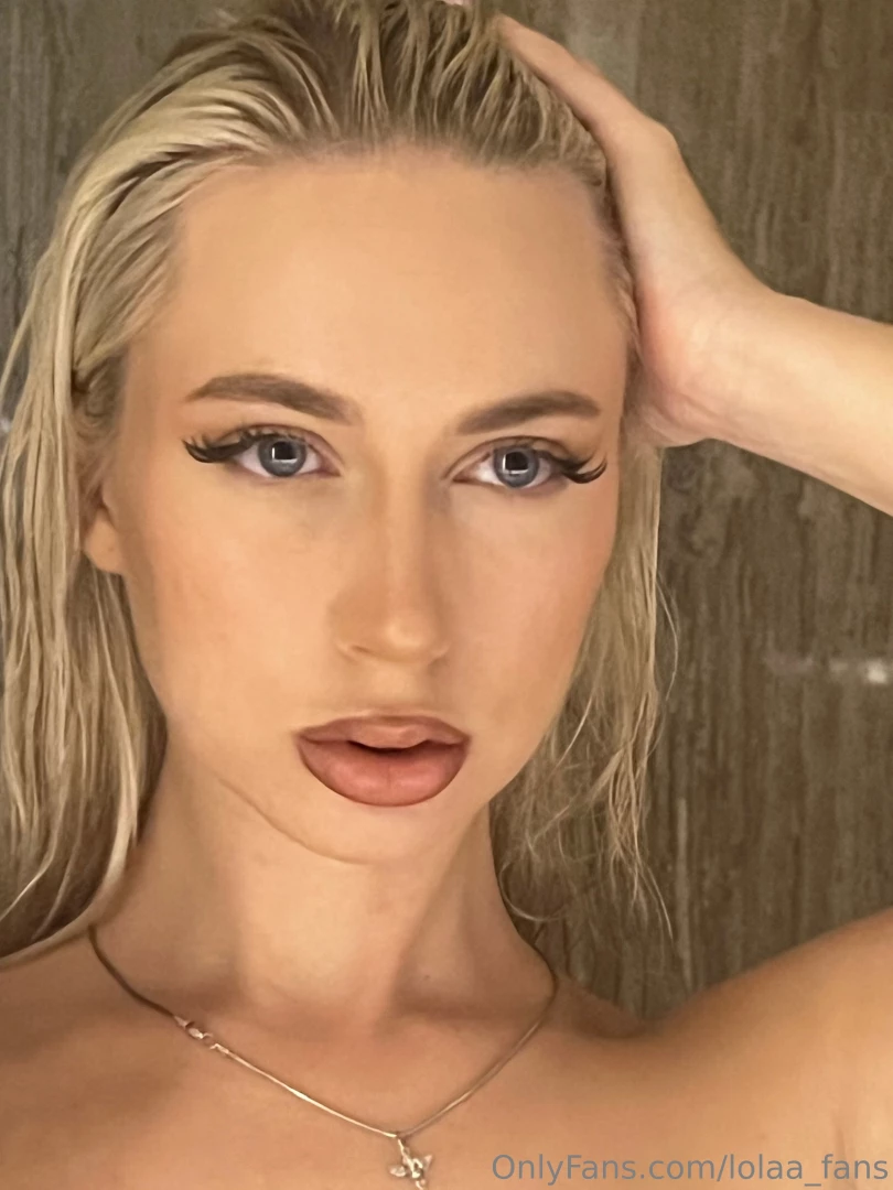 In front of the mirror we look at ourselves in a special way every 