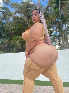 Wore this to distract you did it work