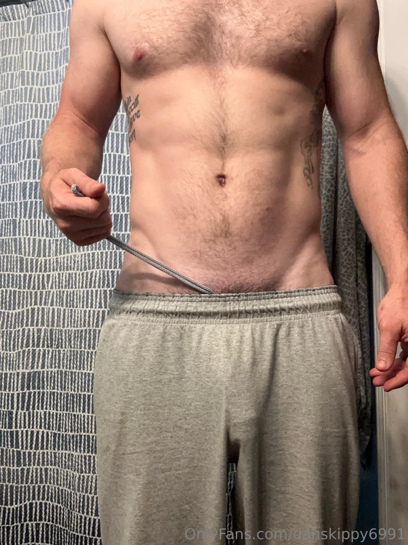 Sweat pants just fit different 