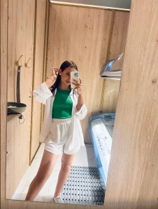 Finally 18 emilly_ice make free sub for first 15 this pretty virgin part 17