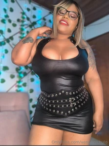 You need this sexy mommy now