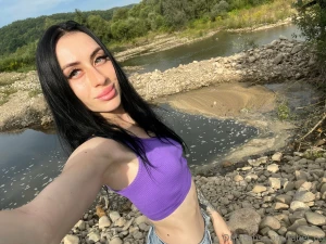 Spread my wings and fly that s the mood i m in today