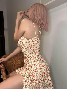 Do you like dresses that are easy to get under not just with your hand