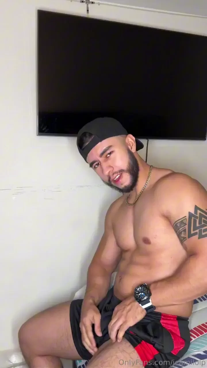 Un regalo de buenas noches qui n mas me la quiere recibir en la boca a 