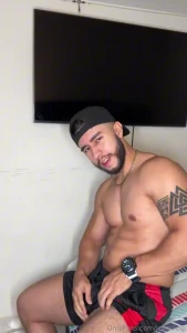 Un regalo de buenas noches qui n mas me la quiere recibir en la boca a
