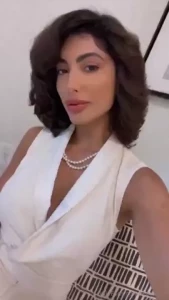 Picking the perfect outfit a touch of elegance and i m ready for a