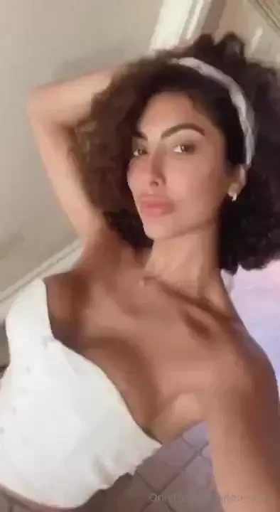 If you decide to tease me start by telling me what you d do to me 