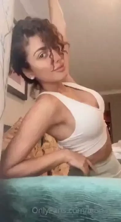 What do you see in my eyes i ve been told they re my best feature i part 1 