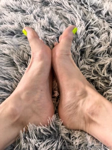 Happy hump day enjoy some pics of my feet and green toes at play part 5