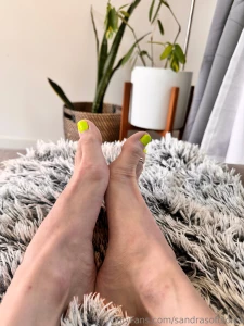 Happy hump day enjoy some pics of my feet and green toes at play part 6