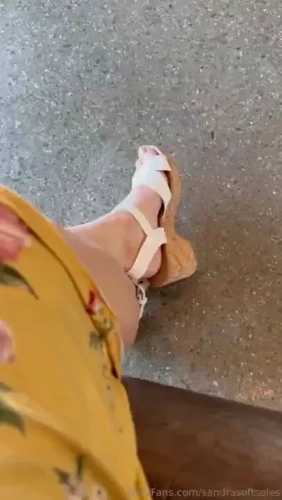 Need a little monday pick me up maybe seeing my cute heels at 