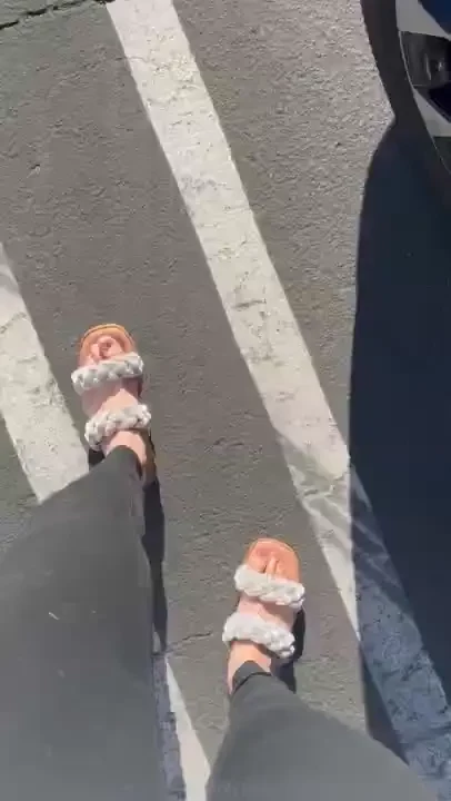 Little saturday stroll after giving myself a pedicure and hanging out part 6 