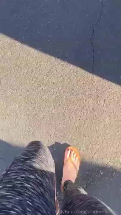 Sunday is for flip flops it s unseasonably hot here in california part 2 