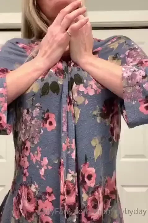 The slow bounce is everything if this made your cock hard show this 