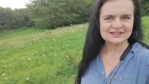 Dear fans it is just a hi video i am in the netherlands in den haag -