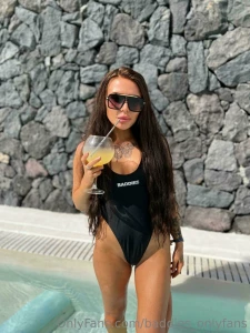 What would you do to auroradelray