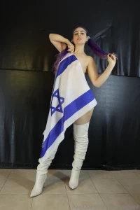 The pose of supremacy