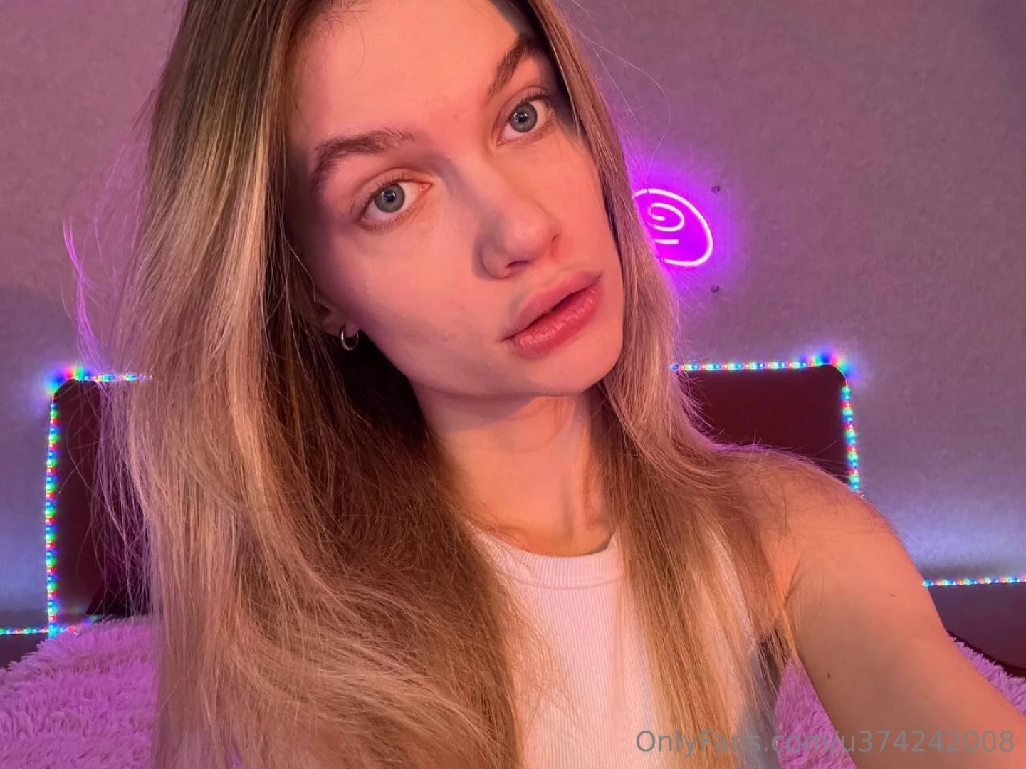 Is there anything more beautiful in the world than a beautiful woman 