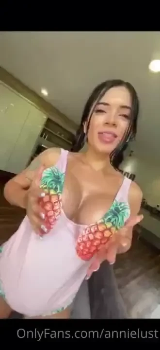 You like my pineapples remember hit rebill to receive 1000 worthy of 