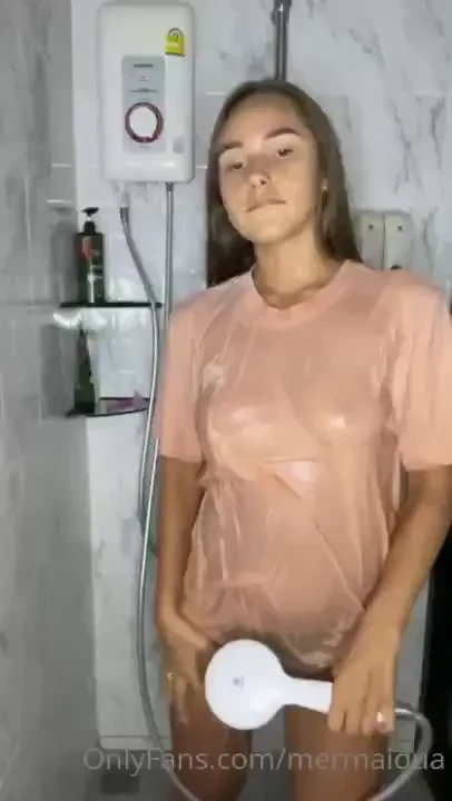 Wet striptease with a surprise probably fed up with the usual 