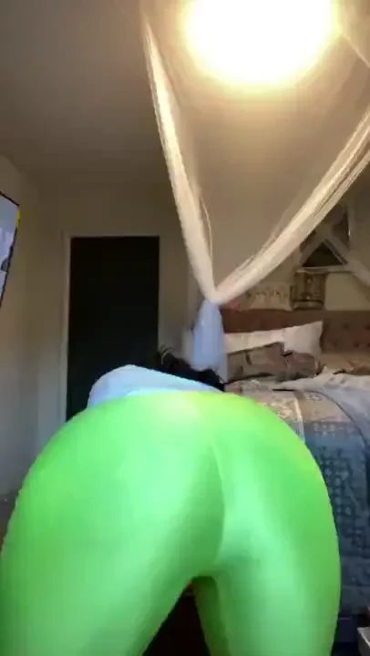 Would you like to rip these off of me yes or no dm me i wanna play 