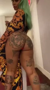 Let me know if you wanna see this whole video with me and