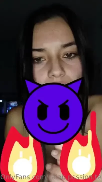 Hi papi in this video nilah is sucking a dildo very deep in tits and 