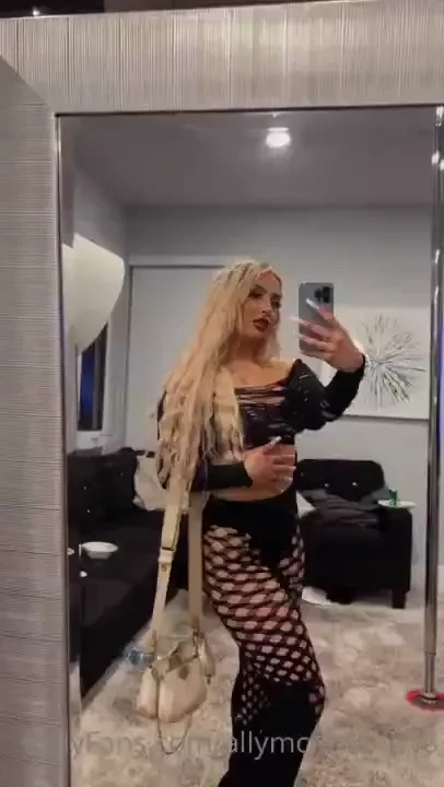 I am doing a special on this happy monday i m doing video calls for 