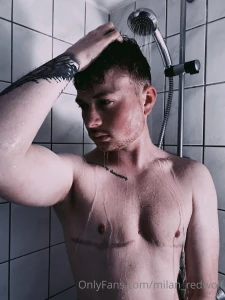 Gehen wir zusammen duschen und sch umen uns gegenseitig ein part 1