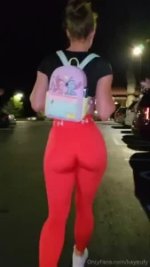 All the pretty girls walk like this well at least those that have